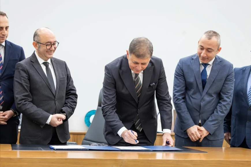 İzmir Büyükşehir Belediye Başkanı Dr. Cemil Tugay: “İzmir’i Temsil Edecek Belediye Binamızı En Kısa Sürede İnşa Edeceğiz”