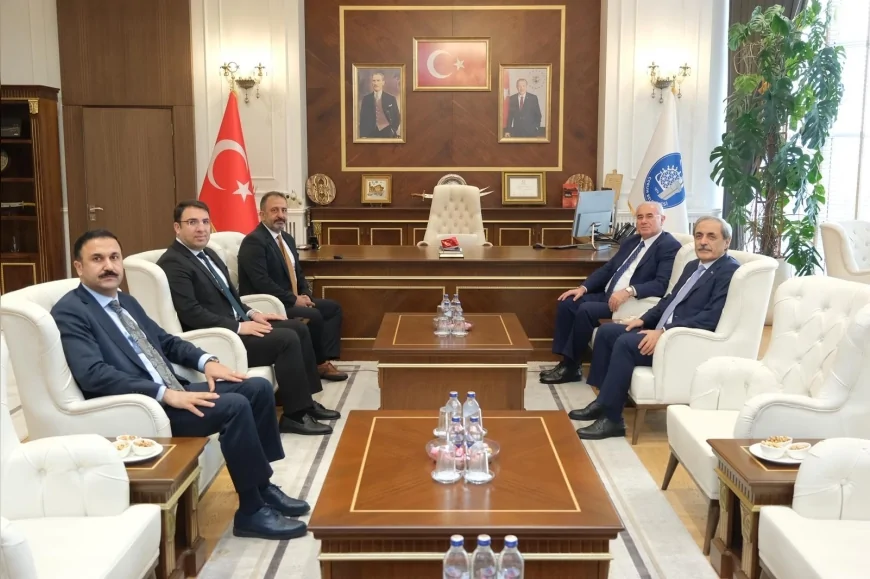 Kamu Başdenetçisi Mehmet Akarca Çorum Belediyesi’nde: “Yerel Yönetimlerle İş Birliği Güçlenmeli”