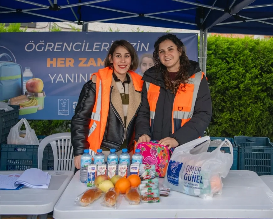 Kuşadası Belediyesi Yarıyıl Tatili Sonrası İhtiyaç Sahibi Öğrencilere Haftalık Beslenme Desteğini Yeniden Başlattı