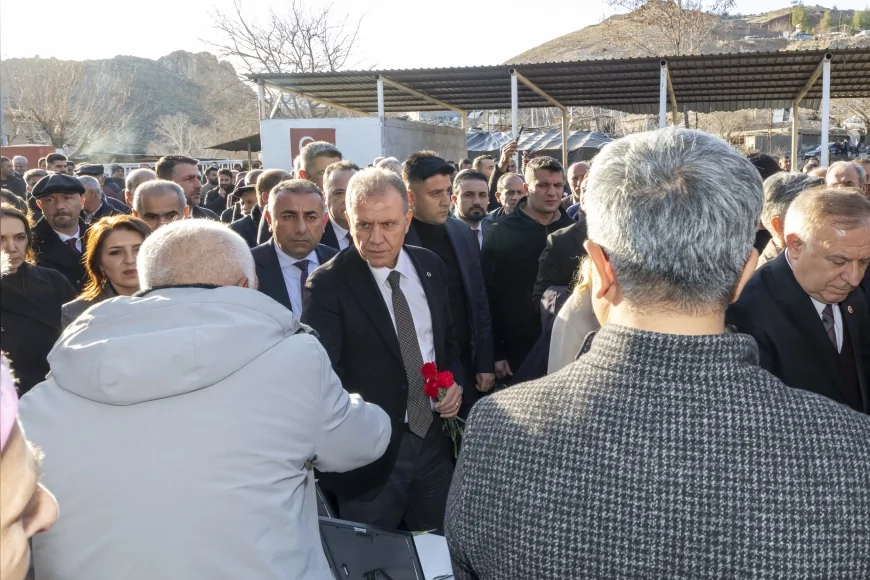 TBB Başkan Vekili Vahap Seçer ve CHP Genel Başkanı Özgür Özel Adıyaman’da: “6 Şubat’ı Unutmadık, Unutturmayacağız”