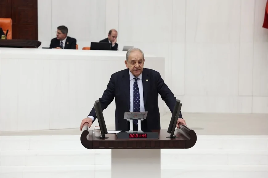 CHP İzmir Milletvekili Rıfat Nalbantoğlu: “Deprem değil zihniyet öldürüyor” diyerek İzmir için acil önlem çağrısı yaptı