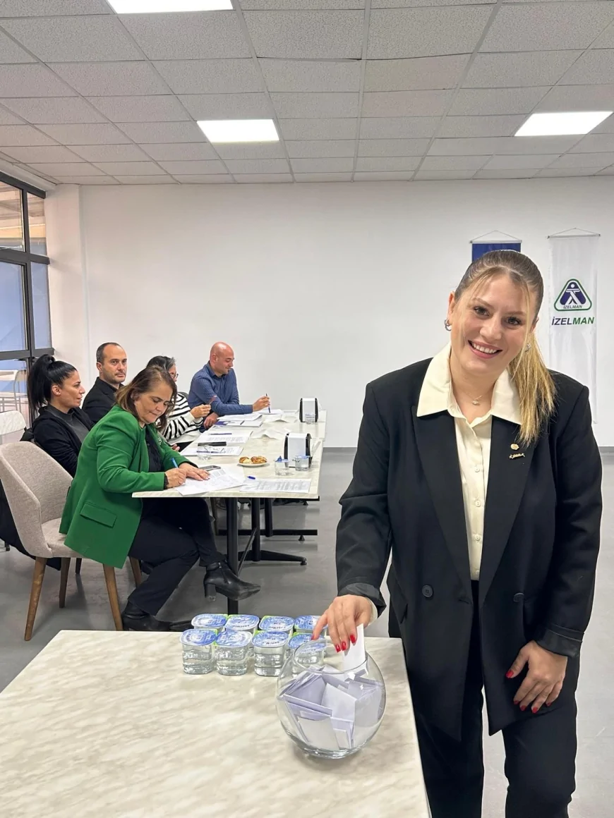 İzmir Büyükşehir Belediyesi’nde işe alımlara halk denetimi: Mülakatlar yurttaş gözü önünde yapılıyor