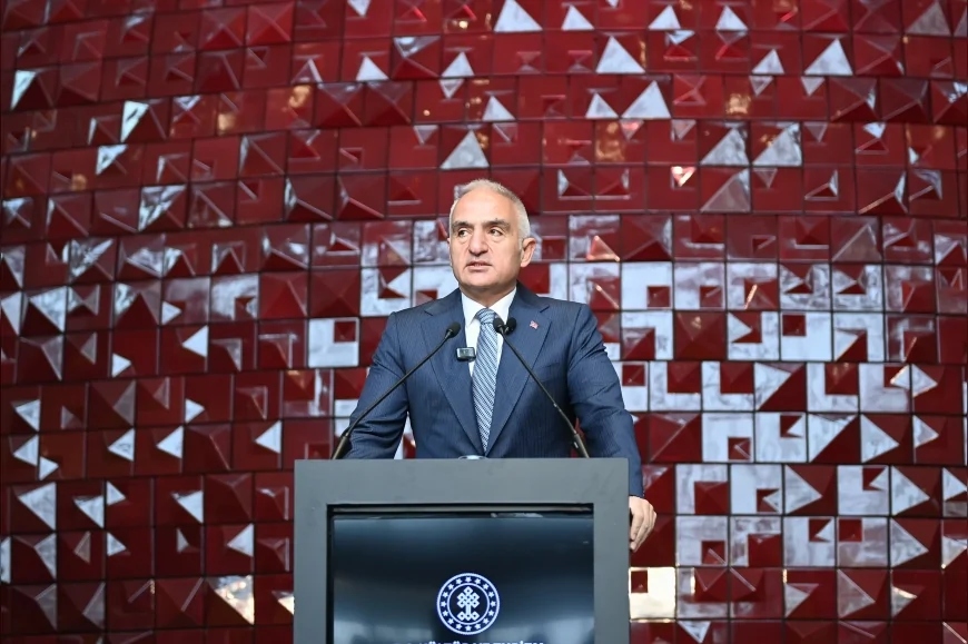 Kültür ve Turizm Bakanı Mehmet Nuri Ersoy: “Berlin’de insanlık tarihinin başladığı yere kapı aralıyoruz”