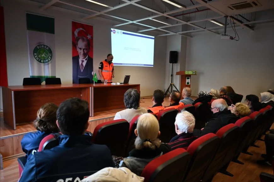 Bursa Kent Konseyi Afet Yönetimi Çalışma Grubu Deprem Farkındalık Eğitimi Düzenledi