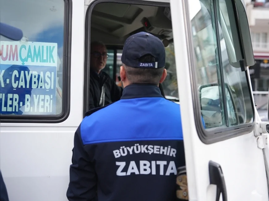 Denizli Büyükşehir Zabıtası’ndan şehir içi minibüslere kapsamlı denetim: Güvenli ve konforlu ulaşım vurgusu