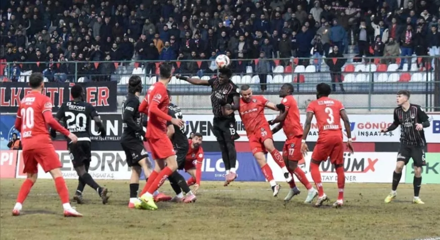 Van Atatürk Stadı’nda kritik kayıp Arca Çorum FK öne geçtiği maçta Vanspor’a 3-1 yenildi