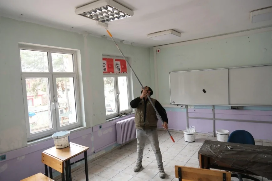 Sivrihisar Belediyesi Nurbiye Gülerce Mesleki ve Teknik Anadolu Lisesi’nde Yenileme Çalışmalarını Tamamladı