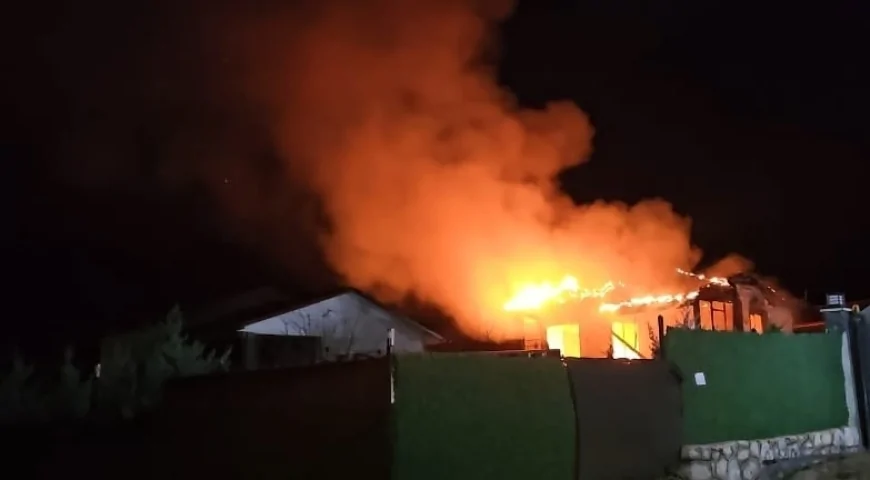 Çorum Eskiekin Bağları’nda Gurbetçiye Ait Bağ Evinde Çıkan Yangın Söndürüldü