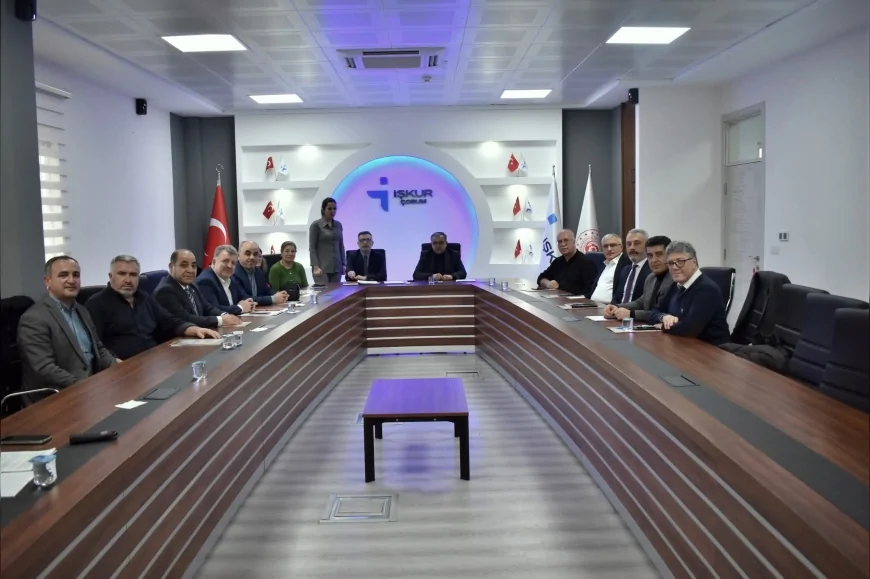 Çorum İŞKUR’da Mesleki ve Teknik Eğitim Öğrencileri İçin İstihdam Odaklı Eylem Planı Masaya Yatırıldı