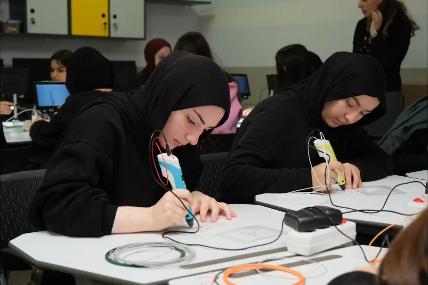 Bursa Büyükşehir Belediye Başkanı Mustafa Bozbey: “Bilimde eşitlik gelecekte daha güçlü bir toplumun anahtarıdır”