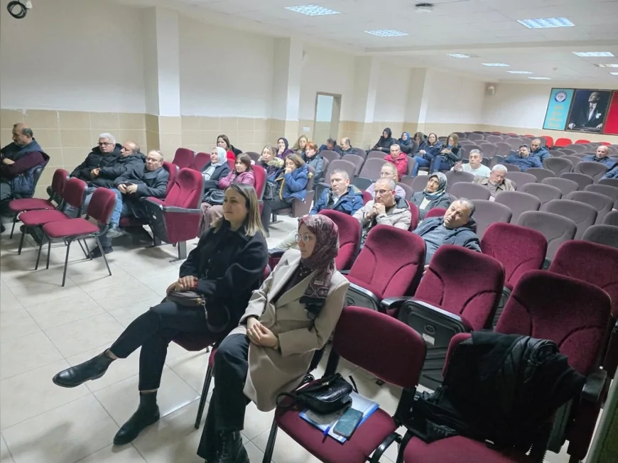 Çorum İl Sağlık Müdürlüğü’nden Okul Personeline Kanser Eğitimi: “Erken Teşhis Hayat Kurtarır”