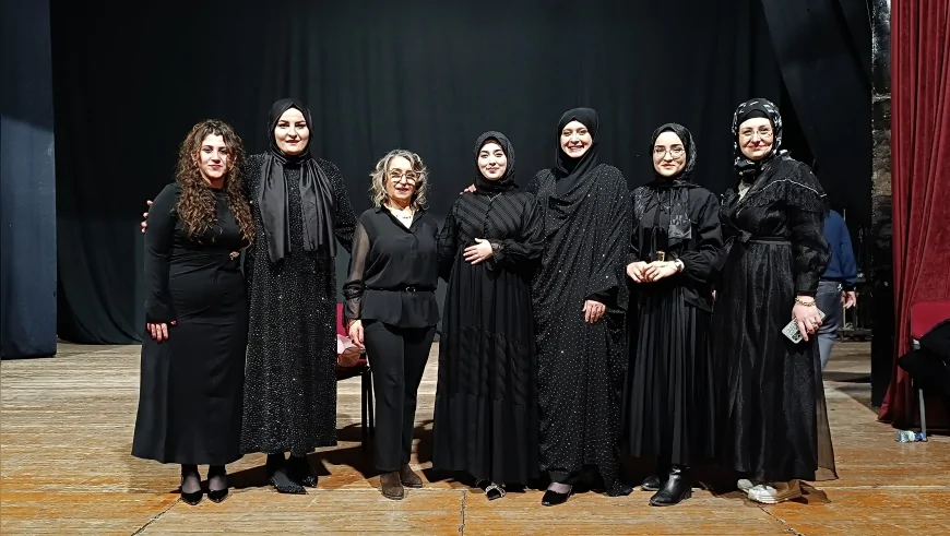 Neva Meşk Topluluğu Çorum’da Sahne Aldı: “Bu Sahne Emeğin ve Kadın Dayanışmasının Sembolü”