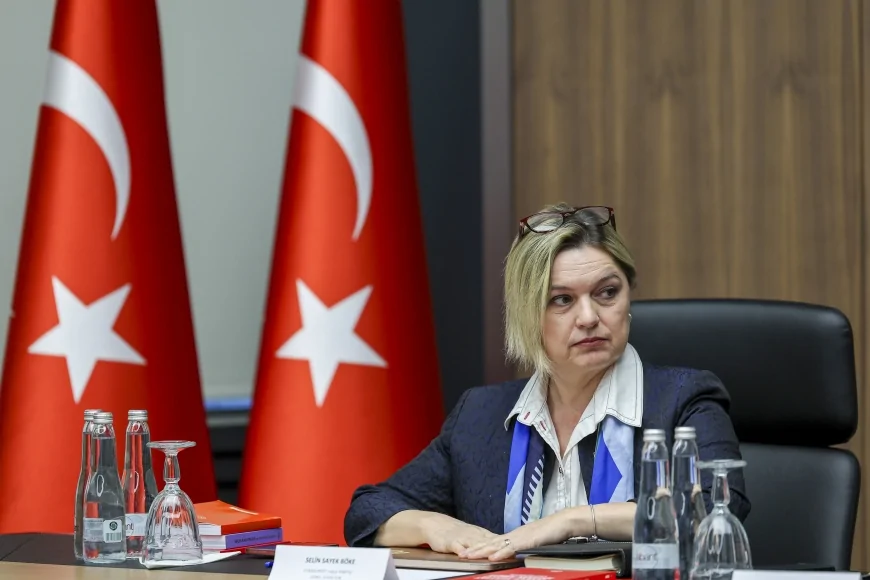 CHP Genel Sekreteri Selin Sayek Böke: “Ekonomi Eşgüdüm Konseyimiz halkın kaynaklarını halk için kullanacak yeni düzenin ilk adımıdır”