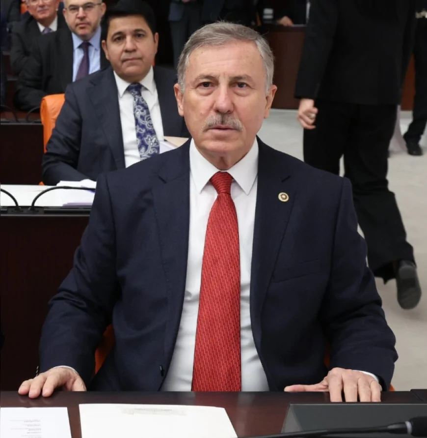 Yeni Yol Grubu Grup Başkanvekili Selçuk Özdağ: “Akademisyenlerin emeklilik yaşını 72’ye çıkarıyoruz”