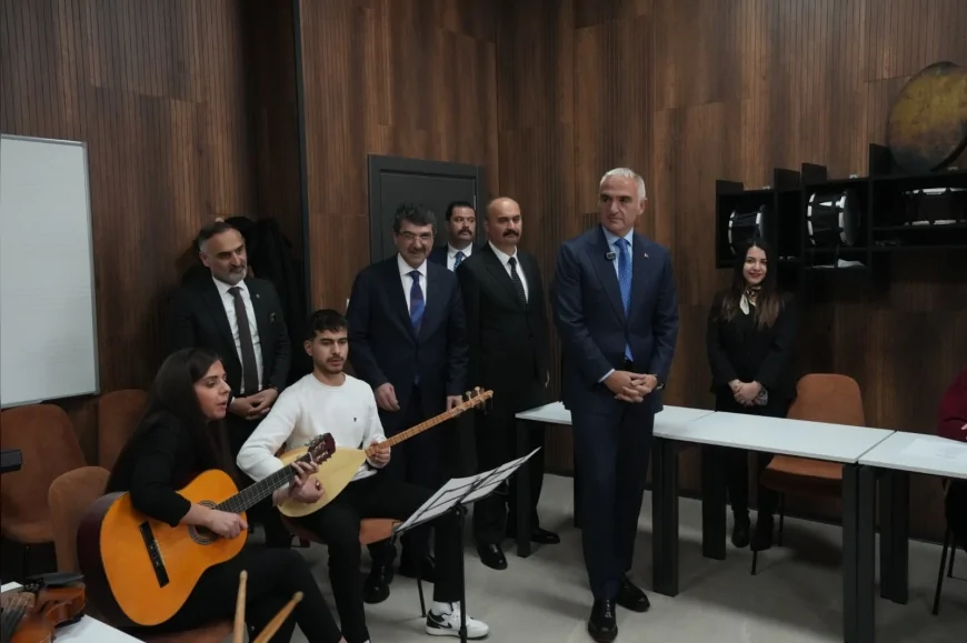 Kültür ve Turizm Bakanı Mehmet Nuri Ersoy: “Batman’da Kültür Yatırımlarını Stratejik Öncelik Olarak Görüyoruz”