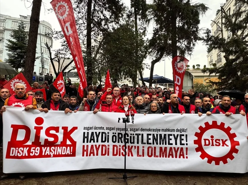 DİSK Genel Başkanı Arzu Çerkezoğlu: “Asgari ücrete, asgari yaşama, asgari demokrasiye mahkûm değiliz”