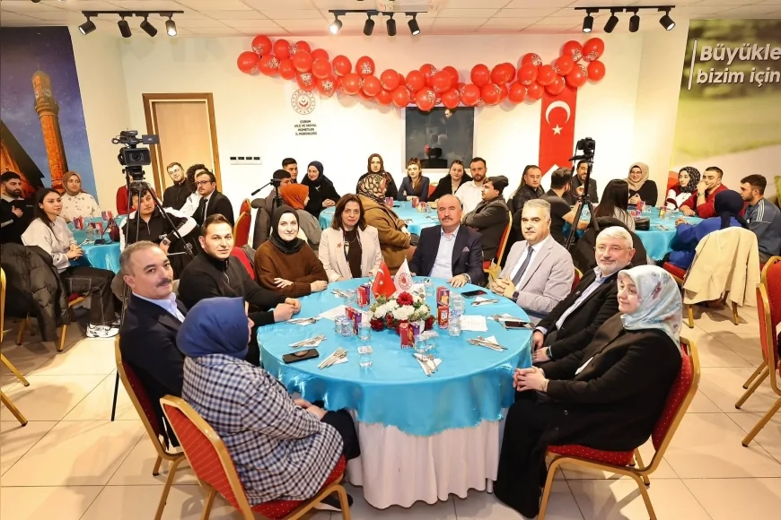 Çorum’da “Aileler Buluşuyor” Programı: 295 Çift Devlet Desteğiyle Yuva Kurdu