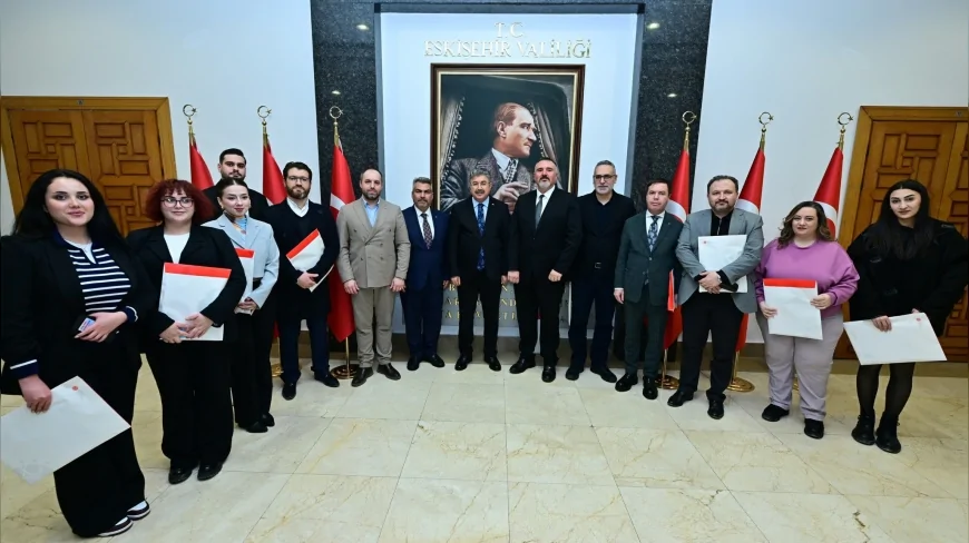 Eskişehir Valisi Dr. Erdinç Yılmaz Basın Kartlarını Takdim Etti: “Gazetecilik Fedakârlık ve Sorumluluk Gerektirir”