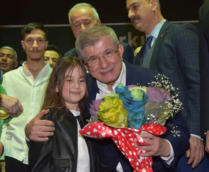 Gelecek Partisi Genel Başkanı Ahmet Davutoğlu: “Demokrasi ve adalet temelinde ortak bir gelecek inşa edeceğiz”