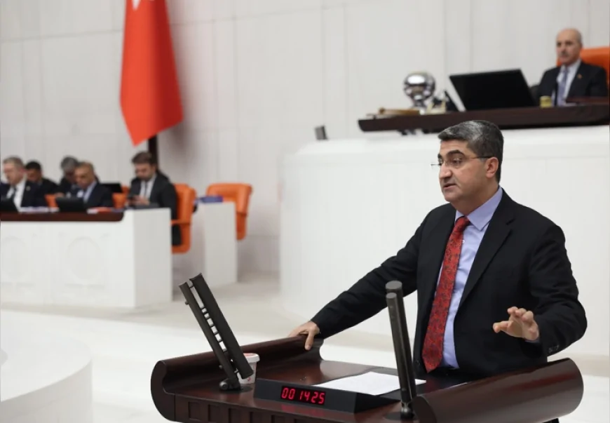 DEVA Partisi Genel Başkan Yardımcısı Mehmet Emin Ekmen: “İstifalar Toplumda Siyasete Olan Güveni Zedeliyor”