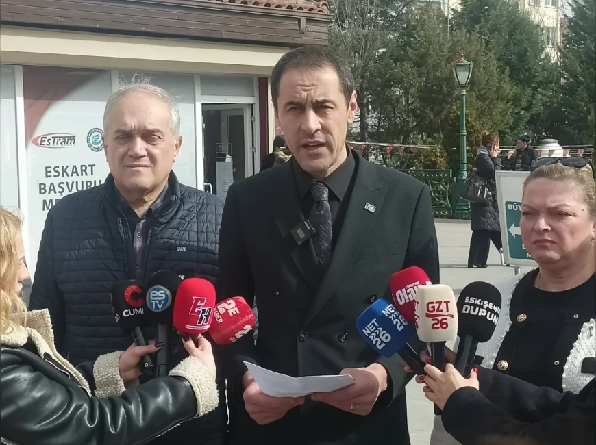 Anahtar Parti Eskişehir İl Başkanı Çağlar Ölce: “Toplu Ulaşım Ücreti 40 Lira Değil En Fazla 35 Lira Olmalıdır”