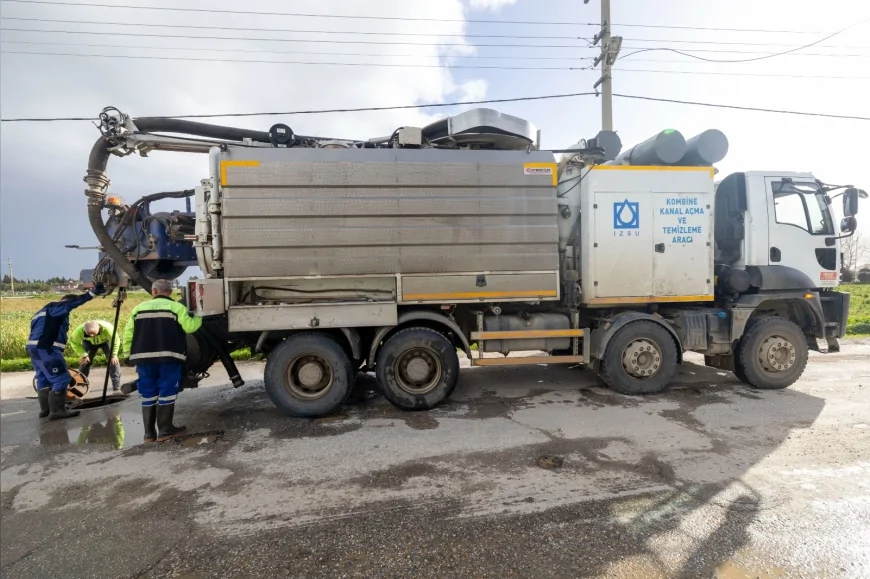 İzmir Büyükşehir Belediyesi’nden Kuvvetli Yağış ve Fırtına Alarmı: 1360 Personel Sahada Görev Yapacak