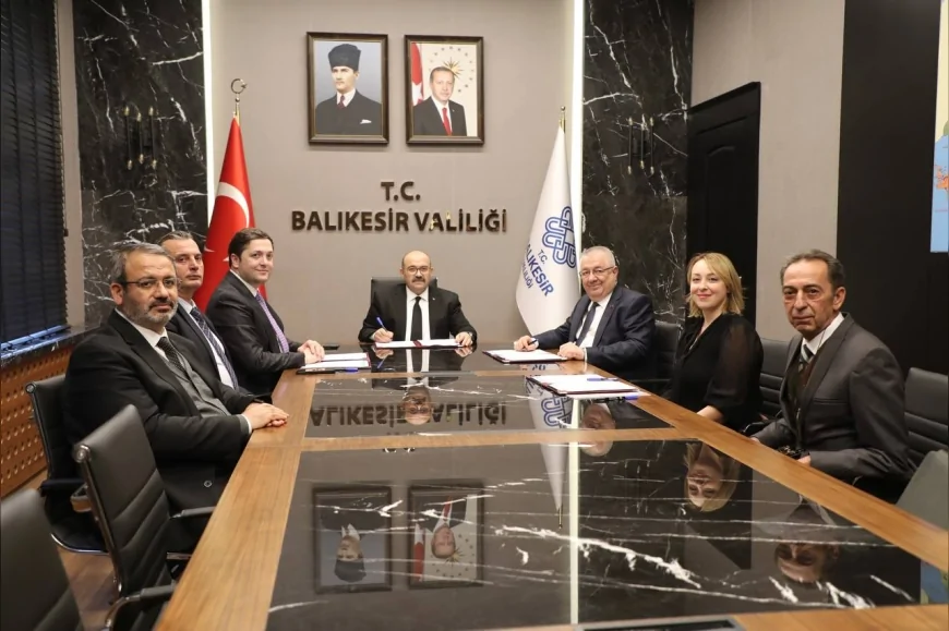 Balıkesir Valisi İsmail Ustaoğlu ile Başkan Mehmet Ertaş’ın Katılımıyla Edremit’e 6 Yeni Aile Sağlığı Merkezi ve 1 Sosyal Tesis Kazandırılıyor