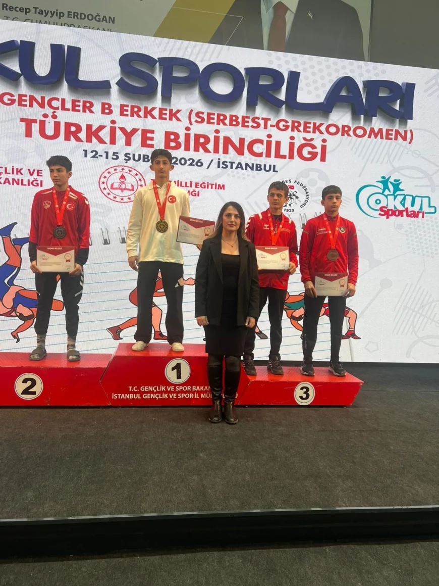 Düzce Belediyesi Spor Akademisi Sporcusu Mert Halil İşler Türkiye Şampiyonası’nda Üçüncü Oldu