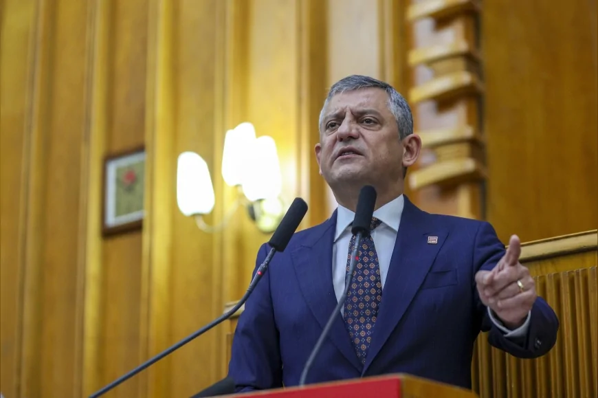 CHP GENEL BAŞKANI ÖZGÜR ÖZEL: “SAYIN BAHÇELİ ‘RAHATSIZLIĞINIZIN KAYNAĞI NE?’ DİYOR, SİZE YAPILSA ‘BEYEFENDİ HAYIRLI UĞURLU OLSUN’ MU DİYECEKSİNİZ?”