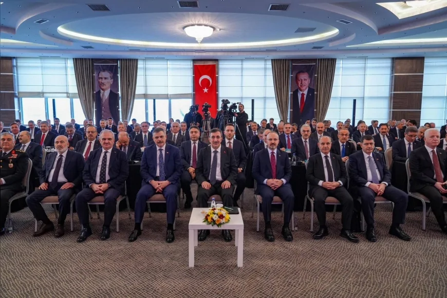 Çorum Valisi Ali Çalgan, İçişleri Bakanı Mustafa Çiftçi ile Gölbaşı’ndaki Valiler Buluşması’na Katıldı