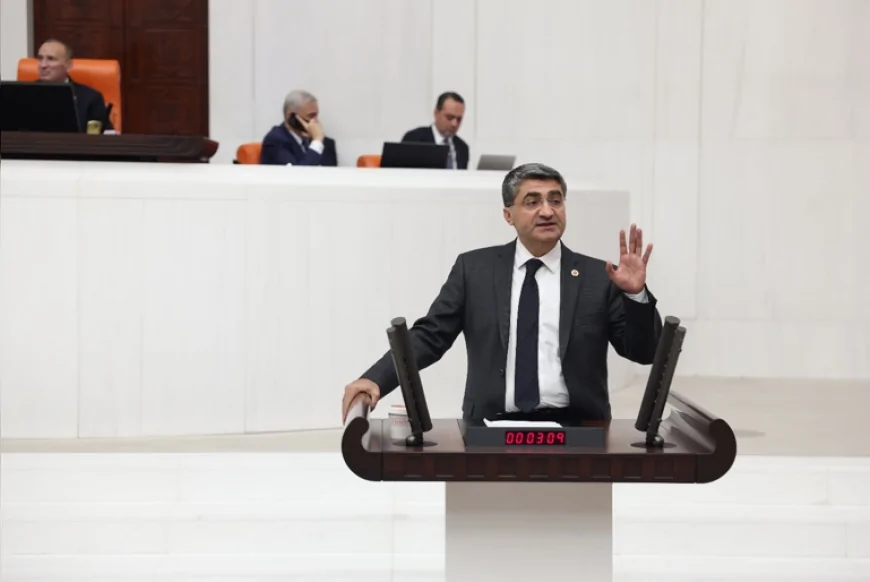 DEVA Partisi Genel Başkan Yardımcısı Mehmet Emin Ekmen: “Aile Yılı var ama aileyi yaşatacak güven ve ekonomi yok”