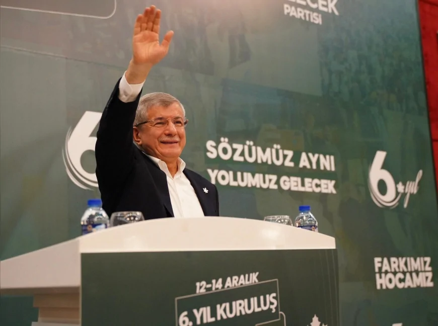 Gelecek Partisi Genel Başkanı Ahmet Davutoğlu: “Maddi sıkıntılar yaşıyorum, danışmanlık tekliflerini devlet geleneği nedeniyle reddediyorum”