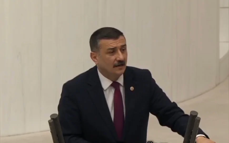 İYİ Parti Genel Başkan Yardımcısı ve Bursa Milletvekili Selçuk Türkoğlu: “72,6 Milyar Dolarlık Özelleştirme Yetmedi mi, Şimdi Köprüler mi Satılacak”