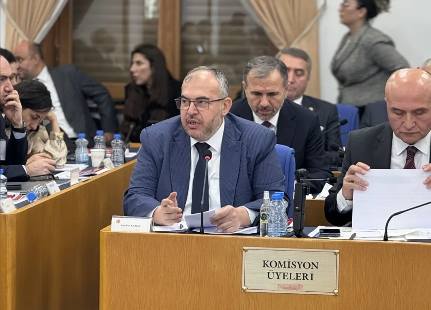 Saadet Partisi Hatay Milletvekili Necmettin Çalışkan: “Rezerv Alanlardaki TOKİ Konutlarında Cami Yok, Manevi Doku Gözetilmeli”