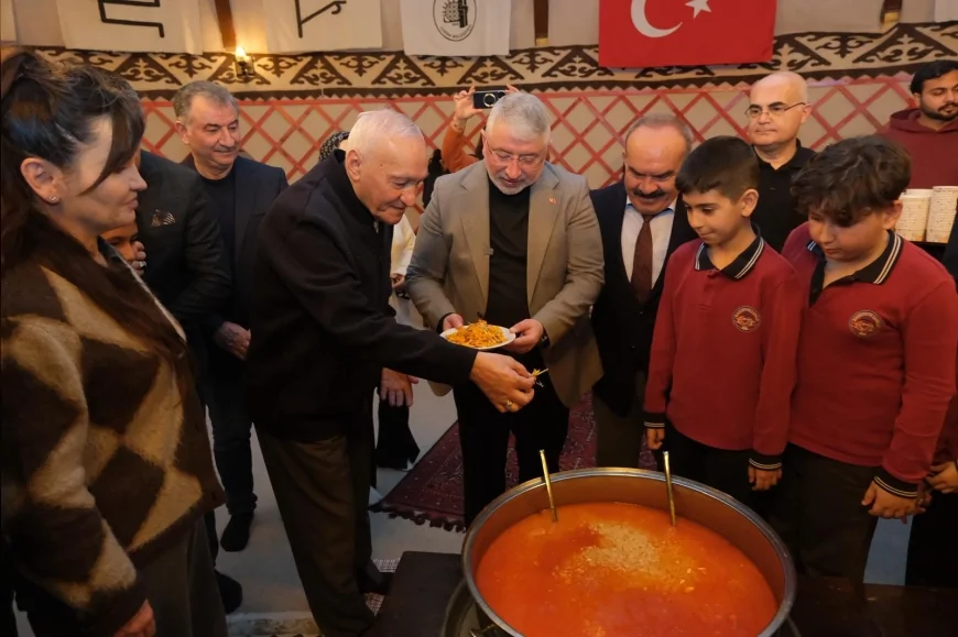 Çorum Belediye Başkanı Dr. Halil İbrahim Aşgın: “Geleneklerimiz de çiçek gibidir, ilgilenmezsek kurur”