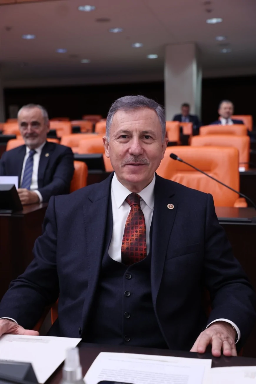 Gelecek Partisi Grup Başkanvekili Selçuk Özdağ: “Alo Adalet Bakanı, hadi soruşturma izni ver; turnusol kâğıdın senin”