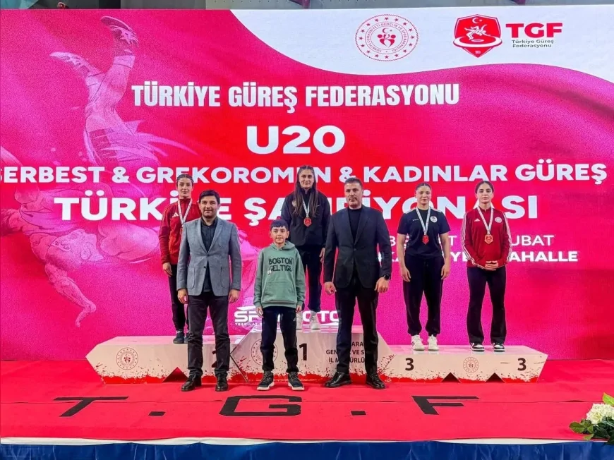 Özdenur Özmez U20 Türkiye Şampiyonası’nda Altın Madalya Kazandı