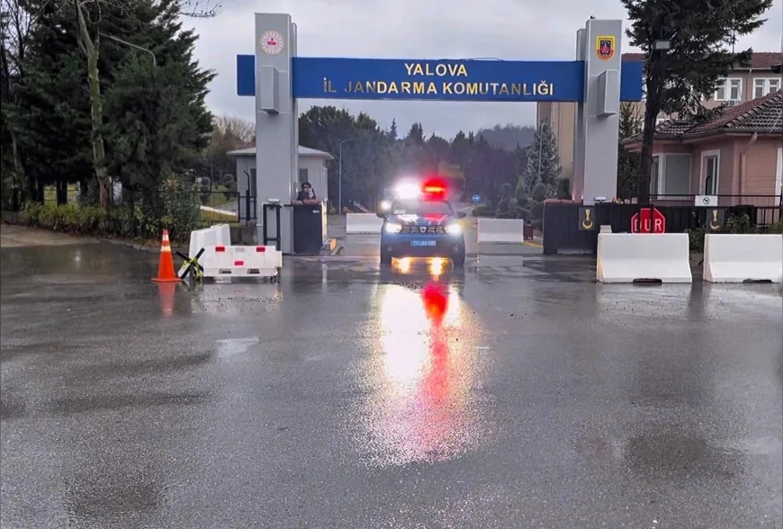 Yalova İl Jandarma Komutanlığı’ndan Beş İlde Eş Zamanlı Dolandırıcılık Operasyonu: 22 Milyon TL’lik Vurgun