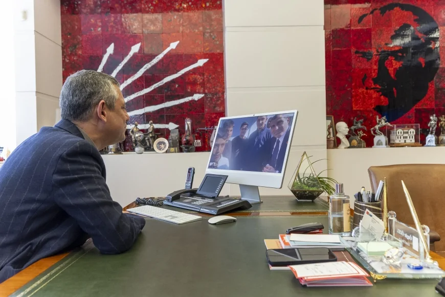 Cumhuriyet Halk Partisi Genel Başkanı Özgür Özel: “Bu Türkiye’de Böyle Bir Gençlik Olduktan Sonra Hiçbir Şey Olmaz”