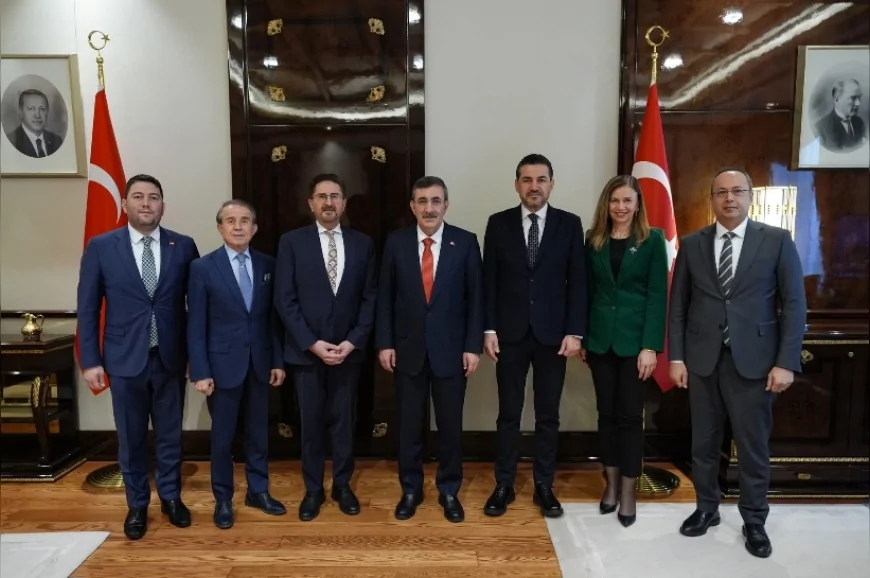 Çimento, Cam, Seramik İhracatçıları Birliği Başkanı Erdem Çenesiz: “Sektörün Sürdürülebilir Büyümesi İçin Beklentilerimizi İlettik”