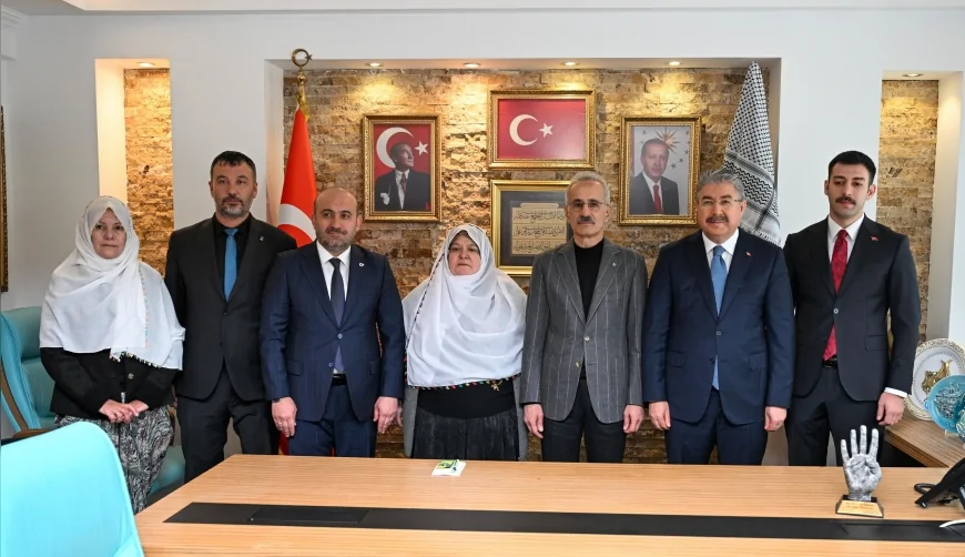 Ulaştırma ve Altyapı Bakanı Abdulkadir Uraloğlu: “Önümüzdeki sene Eskişehir-Sakarıılıca-Mihalgazi Yolu’nu her şeyiyle bitireceğiz”