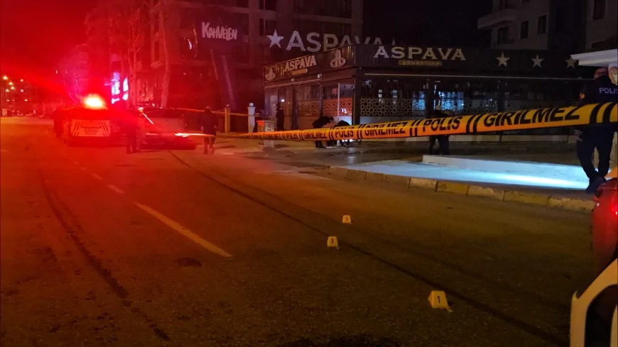 Çorum’da Aynı Restorana İkinci Kez Silahlı Saldırı: Şüpheliler Motosikletle Kaçtı