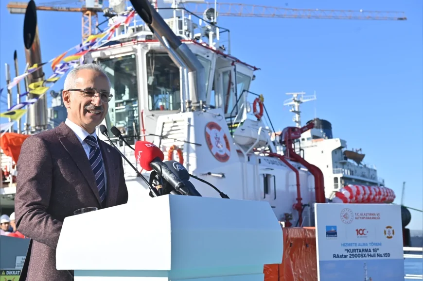 Ulaştırma ve Altyapı Bakanı Abdulkadir Uraloğlu: “Denizciliğin İnterneti Projesi ile kritik suyollarımızda seyir süreçlerini daha yakından takip edeceğiz”