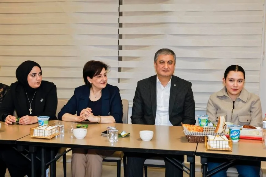 ADANA VALİSİ MUSTAFA YAVUZ: “GENÇLERİMİZİN IŞIĞINI GÜÇLENDİRMEK İÇİN TÜM GÜCÜMÜZLE YANLARINDAYIZ”