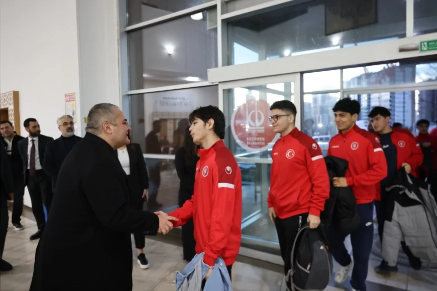 KEÇİÖREN BELEDİYE BAŞKANI DR. MESUT ÖZARSLAN: “EN BÜYÜK İCRAATLARIMIZI ENGELLİ KARDEŞLERİM İÇİN YAPTIK”