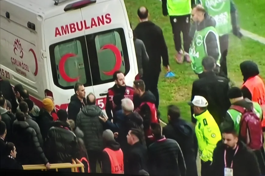 Çorum FK ile Ümraniyespor maçında tribünde fenalaşan altyapı antrenörü Hayrettin Karaca kalp krizi geçirdi