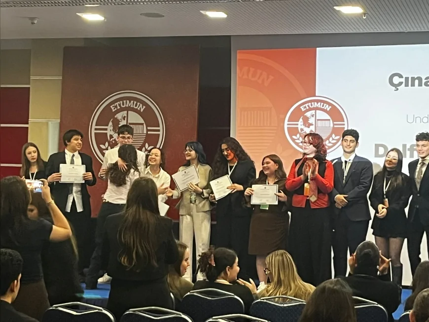 GÖKKUŞAĞI KOLEJİ ANKARA KAMPÜSÜ MUN KONFERANSI’NDAN 3 ÖDÜLLE DÖNDÜ
