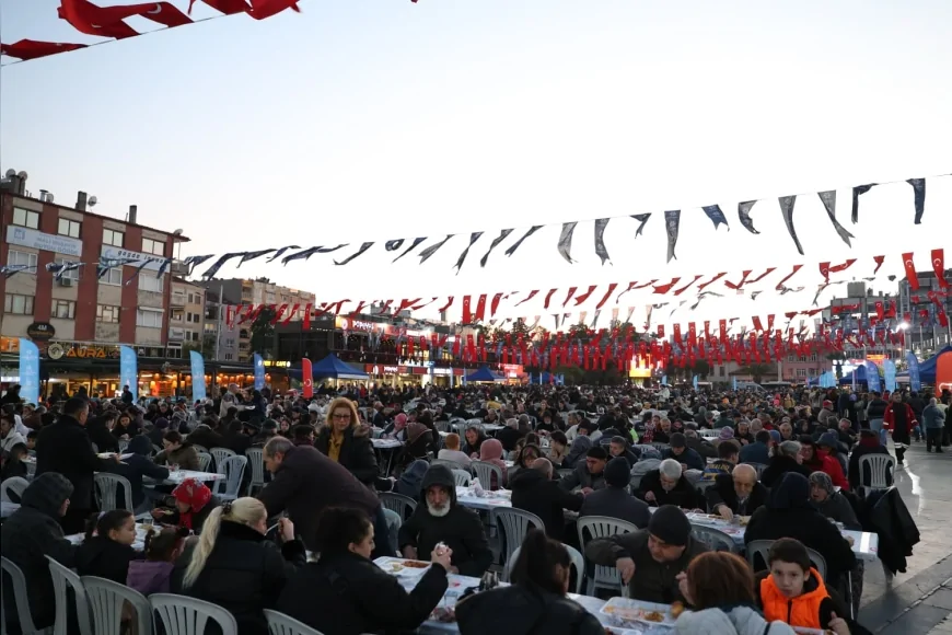 AYDIN BÜYÜKŞEHİR BELEDİYESİ RAMAZAN’DA İFTAR SOFRALARINI İLÇELERE TAŞIDI