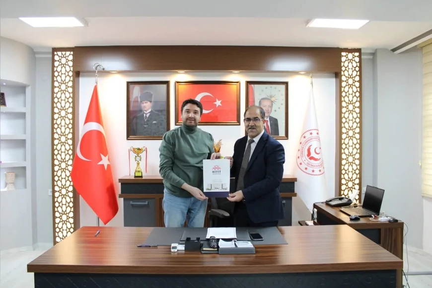 ÇORUM AİLE VE SOSYAL HİZMETLER İL MÜDÜRLÜĞÜ İLE HİTİT ÜNİVERSİTESİ ARASINDA EĞİTİM VE UYGULAMA İŞ BİRLİĞİ PROTOKOLÜ İMZALANDI