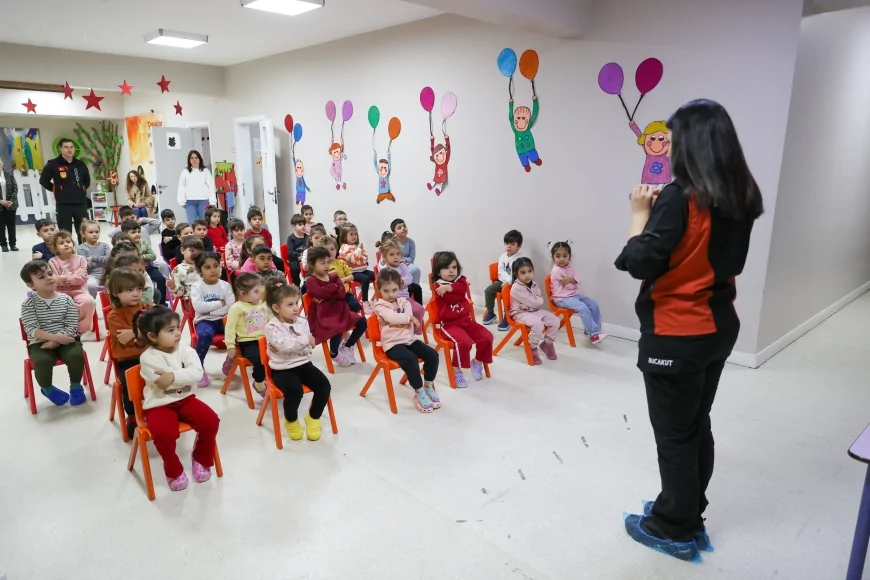 BUCA BELEDİYE BAŞKANI MİMAR GÖRKEM DUMAN: “BUCA’DA AFET FARKINDALIĞINA ULAŞMAMIŞ TEK BİR OKUL, TEK BİR ÖĞRENCİ BIRAKMAYACAĞIZ”